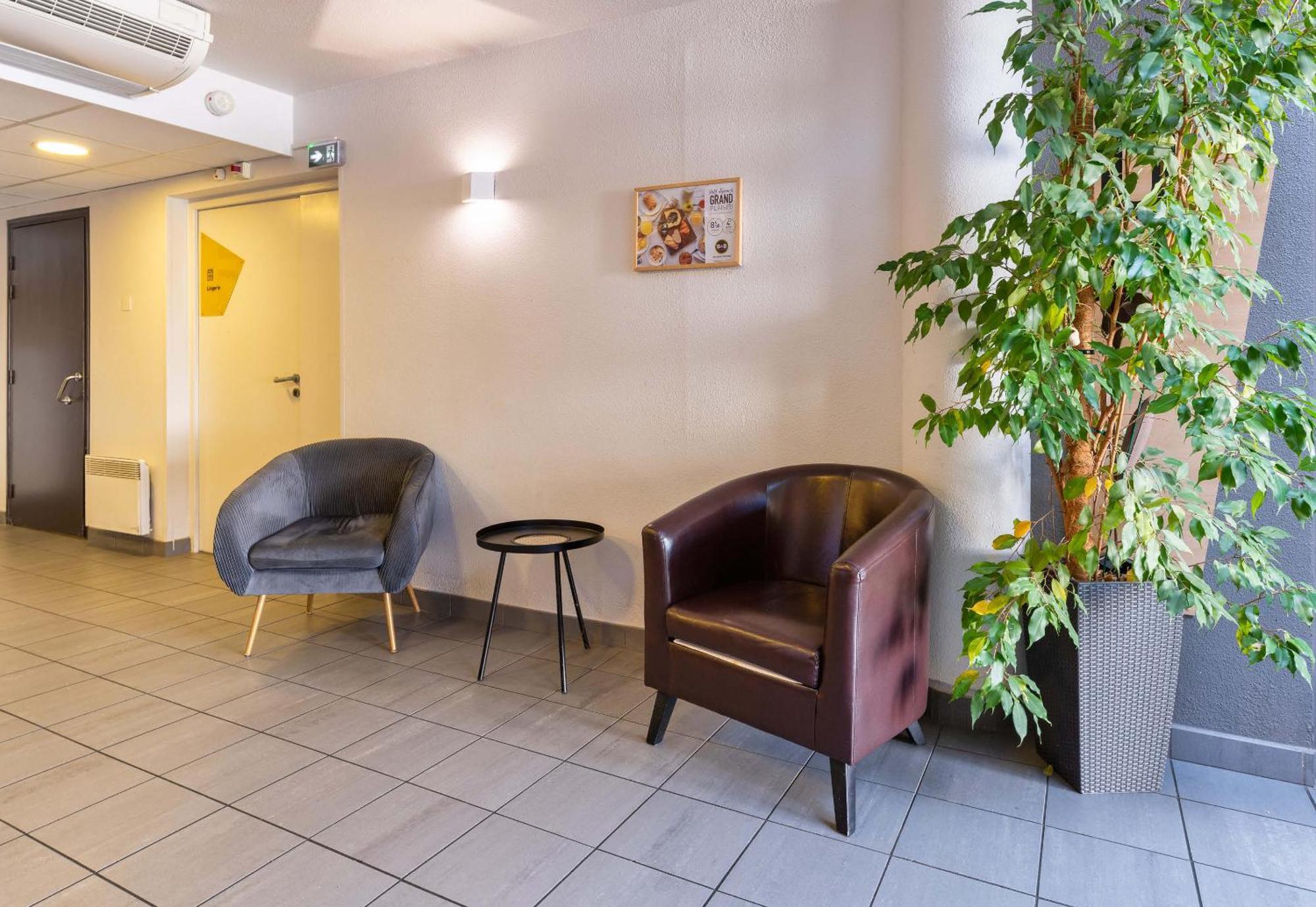 B&B Hotel Lyon Saint-Bonnet Mi-Plaine Dış mekan fotoğraf