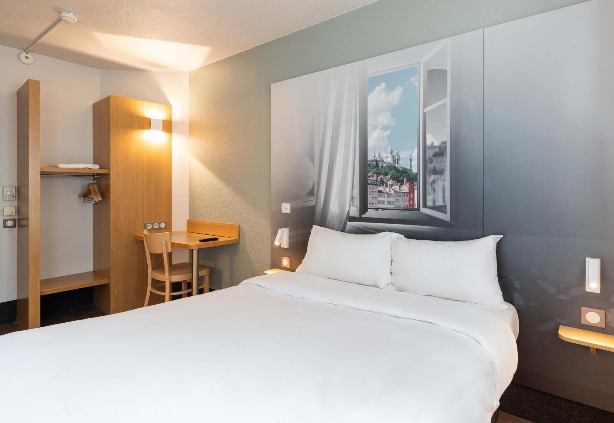 B&B Hotel Lyon Saint-Bonnet Mi-Plaine Dış mekan fotoğraf