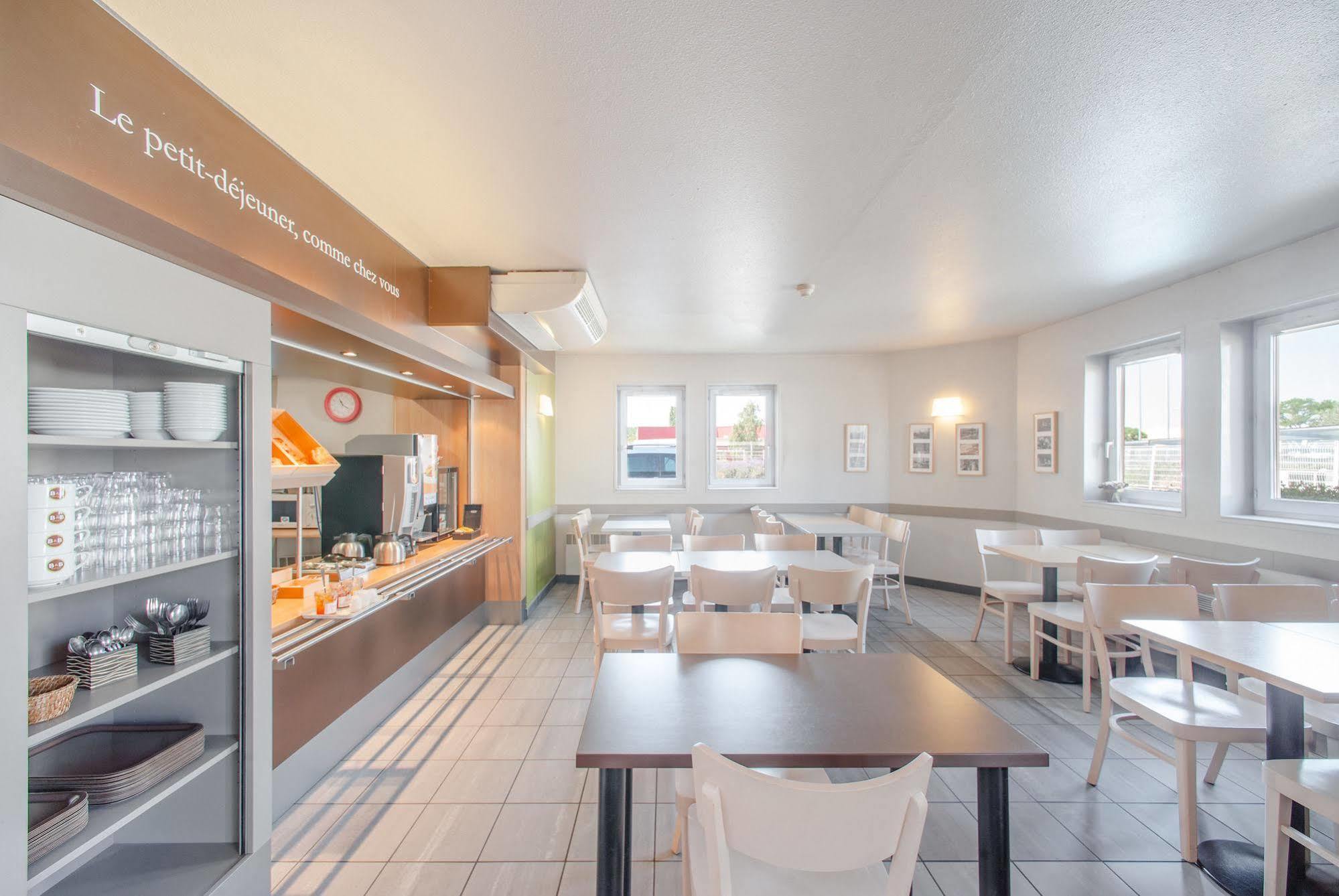 B&B Hotel Lyon Saint-Bonnet Mi-Plaine Dış mekan fotoğraf