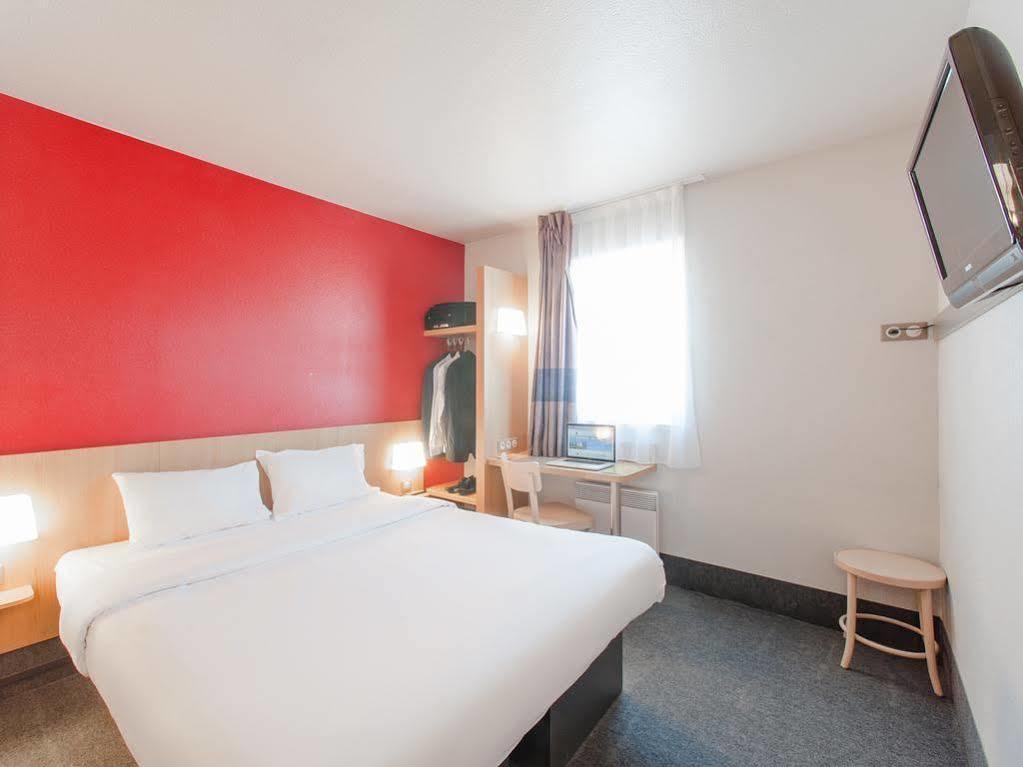 B&B Hotel Lyon Saint-Bonnet Mi-Plaine Dış mekan fotoğraf
