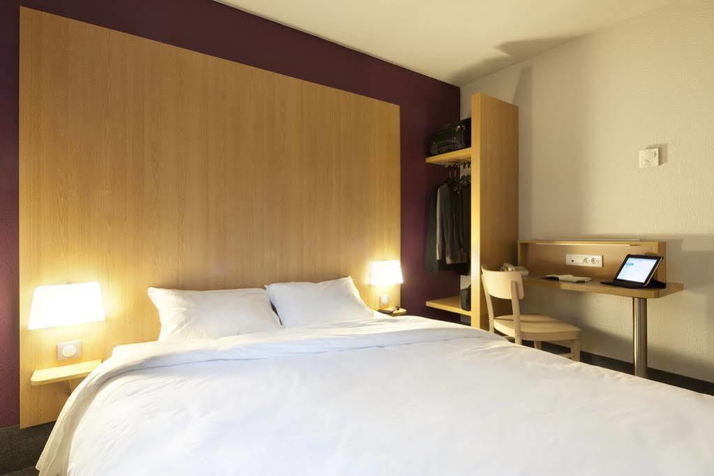 B&B Hotel Lyon Saint-Bonnet Mi-Plaine Dış mekan fotoğraf